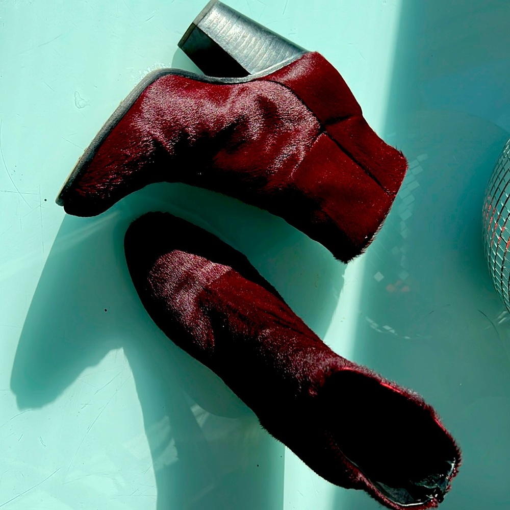 Rag & bone newbury classic burgundy calf hair boots booties 39
